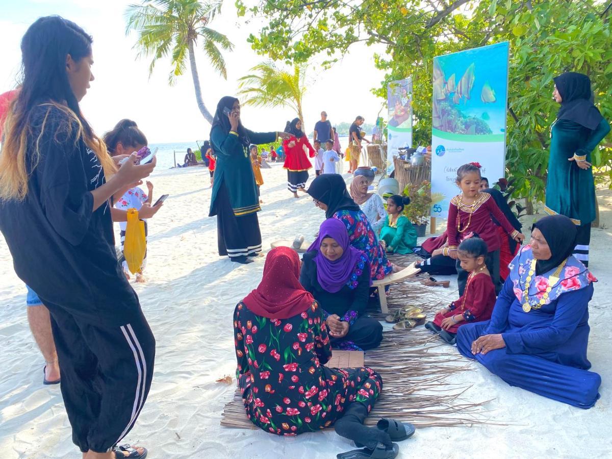 Leisure Inn Guest House Bodufolhudhoo エクステリア 写真