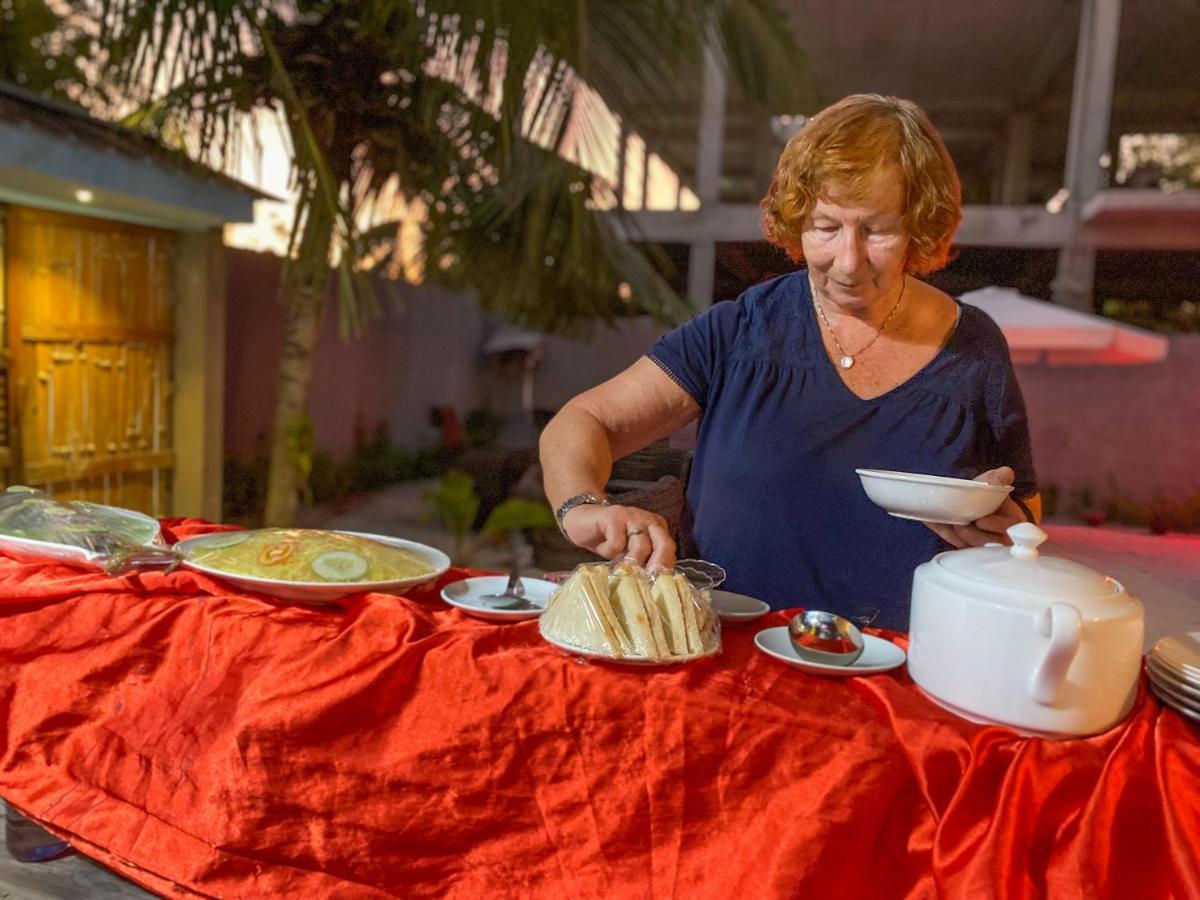 Leisure Inn Guest House Bodufolhudhoo エクステリア 写真