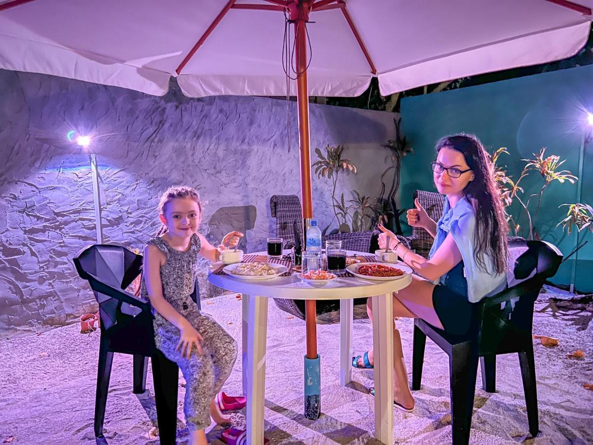 Leisure Inn Guest House Bodufolhudhoo エクステリア 写真